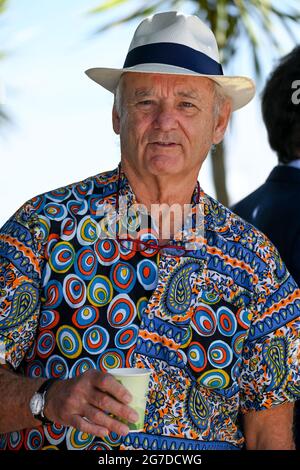 Bill Murray partecipa alla fotocellula del film The French Dispatch durante il 74a Festival di Cannes, in Francia, il 13 2021 luglio. Foto di Julien Reynaud/APS-Medias/ABACAPRESS.COM Foto Stock