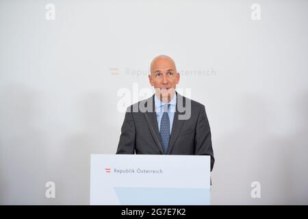 Vienna, Austria. 13th luglio, 2021. Conferenza stampa dopo l'inizio del Consiglio per i nuovi Mondi di lavoro con il Ministro del lavoro Martin Kocher (ÖVP). Foto Stock