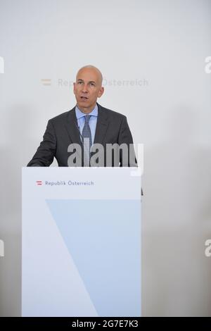 Vienna, Austria. 13th luglio, 2021. Conferenza stampa dopo l'inizio del Consiglio per i nuovi Mondi di lavoro con il Ministro del lavoro Martin Kocher (ÖVP). Foto Stock