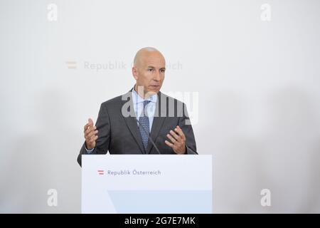 Vienna, Austria. 13th luglio, 2021. Conferenza stampa dopo l'inizio del Consiglio per i nuovi Mondi di lavoro con il Ministro del lavoro Martin Kocher (ÖVP). Foto Stock