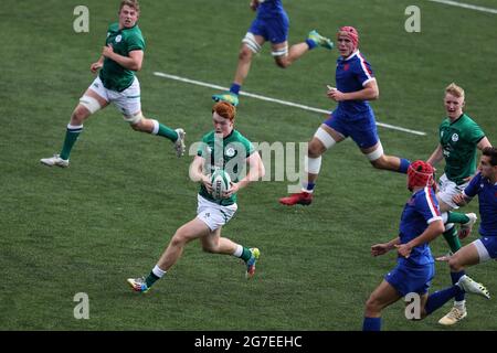 Cardiff, Regno Unito. 13 luglio 2021. Shane Jennings of Ireland fa una pausa. 2021 Six Nations U20 Championship round 5, Irlanda contro Francia al BT Sport Cardiff Arms Park di Cardiff, Galles del Sud martedì 13 luglio 2021. pic di Andrew Orchard/Andrew Orchard sports photography/Alamy Live news Credit: Andrew Orchard sports photography/Alamy Live News Foto Stock