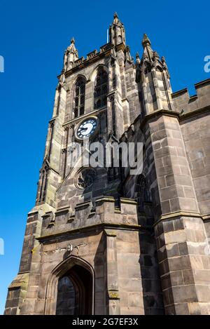 St Mary's Church, un edificio storico vicino al mercato nella città di Stockport, Greater Manchester, Inghilterra. Foto Stock