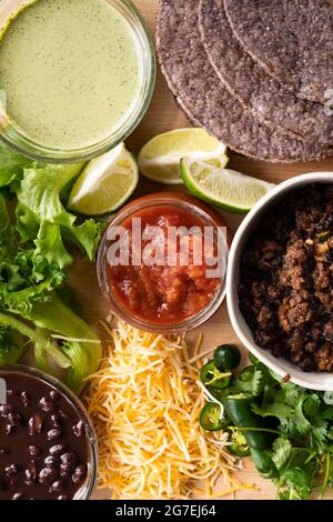 Ingredienti per i Tacos con guscio rigido Foto Stock