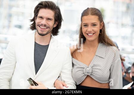 Francois Civil e Adele Exarchopoulos partecipano alla fotocellula Bac Nord durante il 74a edizione del Festival del Cinema di Cannes il 13 luglio 2021 a Cannes, Francia. Foto di David Niviere/ABACAPRESS.COM Foto Stock