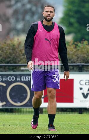 DRIEL, PAESI BASSI - LUGLIO 13: Luc Castaignos dell'OFI Crete FC durante l'incontro pre-stagionale tra Vitesse e OFI Kreta al RKSV Driel Stadion il 13 luglio 2021 a Driel, Paesi Bassi (Foto di René Nijhuis/Orange Pictures) Foto Stock