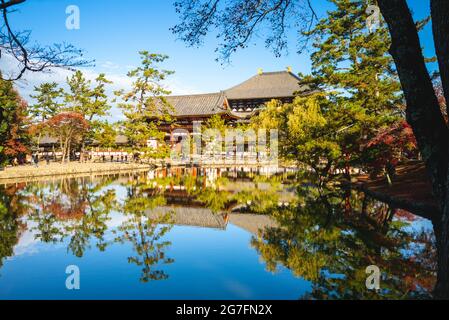 Porta principale e Sala del Grande Buddha di todaiji a nara, kansai, giappone Foto Stock