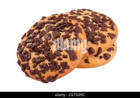 Biscotti alle mandorle con briciole di cioccolato su fondo bianco Foto Stock