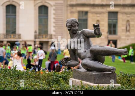 Statua chiamata 'Air' da Aristide Maillol al parco di Parigi, Francia Foto Stock