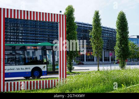 Facoltà di Ingegneria Meccanica nel campus di Garching dell'Università tecnica di Monaco, a nord di Monaco. E' uno dei centri piu' grandi Foto Stock