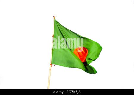 Primo piano della bandiera nazionale del Bangladesh che sventolava nel vento Foto Stock