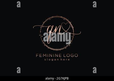 Logo scritto a mano QN con logo vettoriale a forma di cerchio di matrimonio iniziale, moda, floreale e botanico con template creativo. Illustrazione Vettoriale