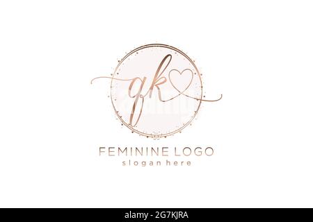 Logo SCRITTO a mano QK con logo vettoriale a forma di cerchio di matrimonio iniziale, moda, floreale e botanico con template creativo. Illustrazione Vettoriale