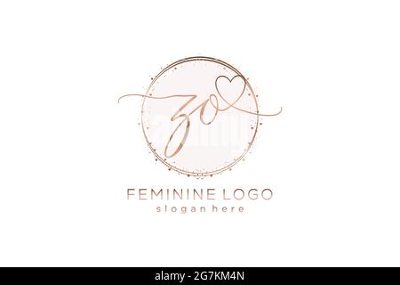 LOGO ZO con logo vettoriale a forma di cerchio di matrimonio iniziale, moda, floreale e botanico con template creativo. Illustrazione Vettoriale