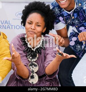 Palais des festival, Cannes, Francia. 15 luglio 2021. Gessica Geneus si pone alla Photocall 'Freda'. Foto per credito: Julie Edwards/Alamy Live News Foto Stock