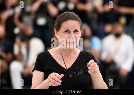 Ildiko Enyedi partecipa alla storia di mia moglie Photocall come parte del 74a Festival Internazionale del Cinema di Cannes, in Francia, il 15 luglio 2021. Foto di Aurore Marechal/ABACAPRESS.COM Foto Stock