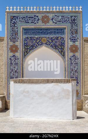 Ingresso dall'interno della sala del Trono, l'Arca di Bukhara è una fortezza massiccia, Bukhara, Uzbekistan Foto Stock