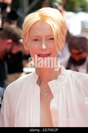 Cannes, Francia, 15 luglio 2021 Tilda Swinton alla fotocellula per memoria, tenutasi al Palais des Festival. Parte del 74a Festival del Cinema di Cannes. Credit: Doug Peters/EMPICS/Alamy Live News Foto Stock