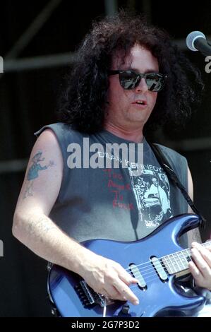 Milano Italia, da 07-08 luglio 1994, Festival di Musica concerti live 'Sonoria 1994 " presso il Parco Aquatica : Steve Lukather,American cantante e chitarrista, durante il concerto Foto Stock