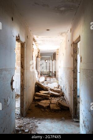 Scuola abbandonata nel distretto di Aley Libano Foto Stock