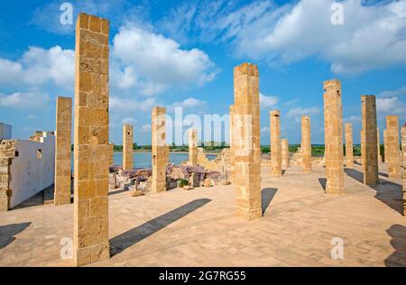 Resti della pesca del tonno, Tonnara, Vendicari Riserva Naturale, Provincia di Siracusa, Sicilia, Italia Foto Stock