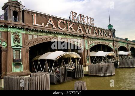 Il traghetto Erie-Lackawanna presso il terminal Hoboken di Hoboken, New Jersey, USA Foto Stock