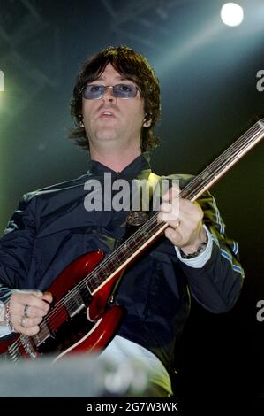 Milano Italia 2000-05-31: Johnny Marr & The Healers concerto dal vivo al Forum Assago Foto Stock