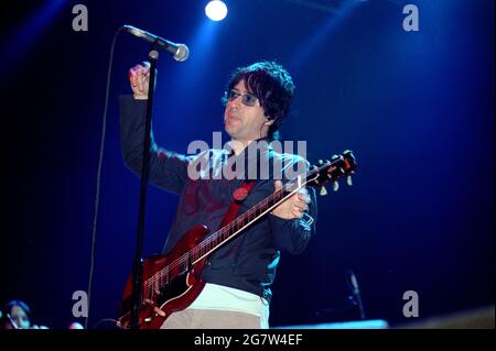 Milano Italia 2000-05-31: Johnny Marr & The Healers concerto dal vivo al Forum Assago Foto Stock