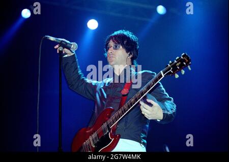 Milano Italia 2000-05-31: Johnny Marr & The Healers concerto dal vivo al Forum Assago Foto Stock