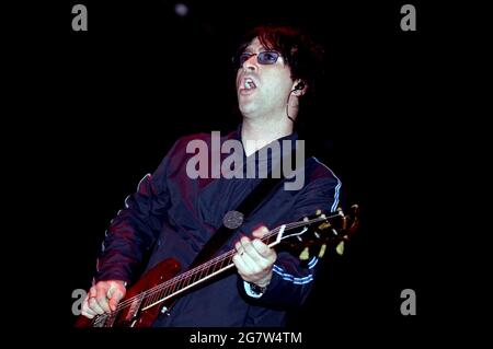 Milano Italia 2000-05-31: Johnny Marr & The Healers concerto dal vivo al Forum Assago Foto Stock