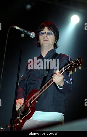 Milano Italia 2000-05-31: Johnny Marr & The Healers concerto dal vivo al Forum Assago Foto Stock