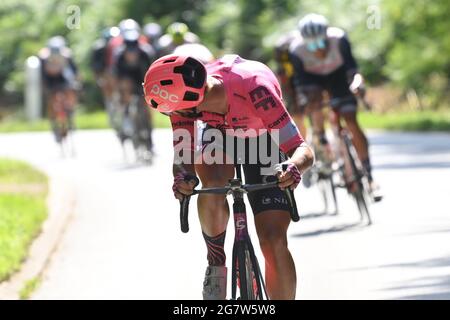 Jonas Rutsch tedesco di Educazione EF - Nippo 2021 raffigurato in azione durante la tappa 19 della 108a edizione della corsa ciclistica Tour de France, da Mour Foto Stock