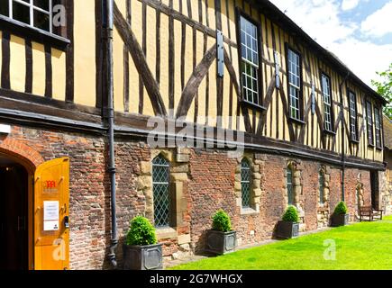 La Merchant Adventurers’ Hall, risalente al 1371. Grado II* elencato. York, Yorkshire, Inghilterra, Regno Unito. Foto Stock