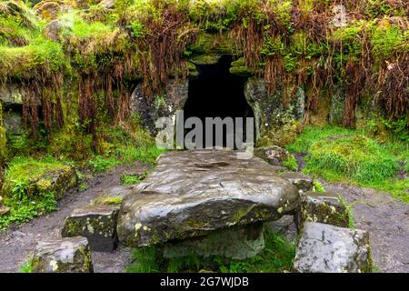 Il Tempio di Druid, una follia costruita alla fine del 1700 o all'inizio del 1800 da William Danby. Vicino a Masham, Yorkshire, Inghilterra, Regno Unito. Foto Stock