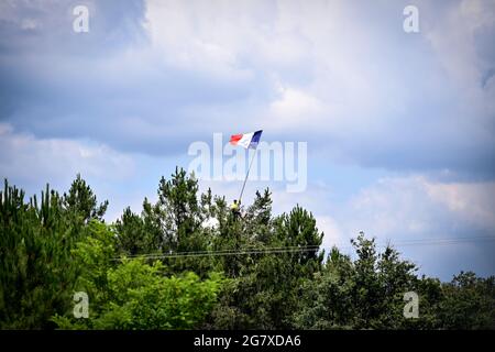 Immagine ripresa durante la tappa 19 della 108a edizione della corsa ciclistica Tour de France, da Mourenx a Libourne (207 km) in Francia, Frida Foto Stock