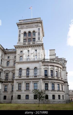 Esterno dell'ufficio estero, Commonwealth e sviluppo di Londra, Inghilterra. L'edificio in Whitehall Foto Stock