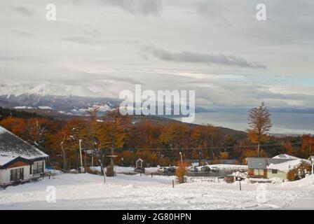 Ushuaia, vista panoramica dal ghiacciaio Martial. Tierra del fuoco, Argentina Foto Stock