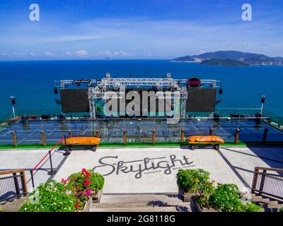 Lucernario Havana Rooftop Beach Club, Nha Trang, Vietnam Foto Stock