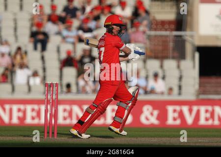 Manchester, Regno Unito. 16 luglio 2021. Alex Davies of Lancashire pipistrelli durante la partita Vitality Blast T20 tra Lancashire e Durham County Cricket Club a Old Trafford, Manchester, venerdì 16 luglio 2021. (Credit: Will Matthews | MI News) Credit: MI News & Sport /Alamy Live News Foto Stock