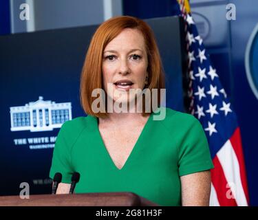 Washington DC, Stati Uniti. 16 luglio 2021. 16 luglio 2021 - Washington DC, Stati Uniti: Il Segretario alla stampa della Casa Bianca JEN PSAKI parla ad un briefing stampa. Credit: Michael Brochstein/ZUMA Wire/Alamy Live News Foto Stock