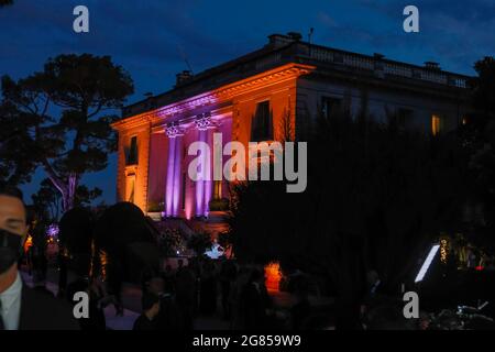 Cannes, Francia. 16 luglio 2021. Villa Eilenroc visto durante il gala amfAR durante il 74a Festival del Cinema di Cannes ad Antibes, Francia, il 16 luglio 2021. Credit: dpa Picture Alliance/Alamy Live News Foto Stock