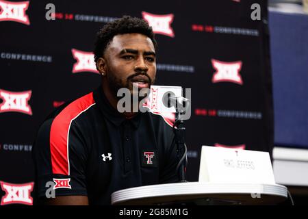 Texas Tech Red Raiders linebacker Riko Jeffers parla durante il Big 12 Conference media day, giovedì 15 luglio 2021, ad Arlington, TX. (Mario Terrana/im Foto Stock