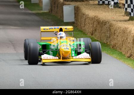 Benetton B192 Formula 1, vettura Gran Premio. L'ex Michael Schumacher Benetton Cosworth gareggiare sulla salita al Goodwood Festival of Speed 2013 Foto Stock