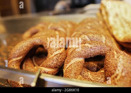 Bagel di sesamo, prodotti da forno, pasticceria e panetteria Foto Stock