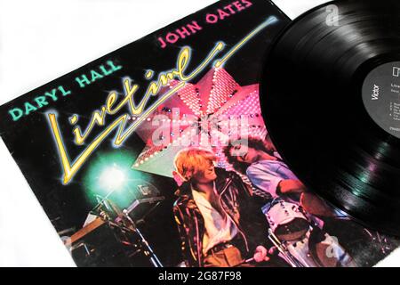 Pop and dance rock band, Hall and Oats album musicale su disco LP con dischi in vinile. Titolo: Copertina dell'album Livetime Foto Stock