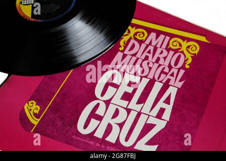 Cuabn salsa e artista tropicale, Celia Cruz e la sonora Matancera album di musica su disco LP in vinile. Titolo: Copertina dell'album mi Diario Musical Foto Stock