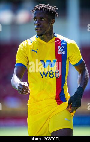 WALSALL, INGHILTERRA - 17 LUGLIO: Wilfried Zaha del Crystal Palace allo stadio di Banks il 17 luglio 2021 a Walsall, Inghilterra. (Foto di Sebastian Frej) Foto Stock