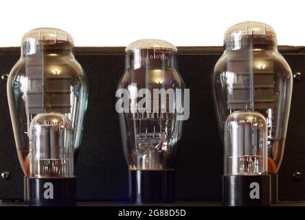 Tubo a vuoto con amplificatore 300b triodes Foto Stock