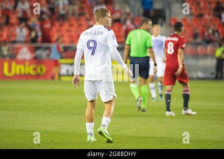 Toronto, Canada. 17 luglio 2021. Christopher Mueller (9) in azione durante il gioco MLS tra Toronto FC e Orlando City SC al BMO Field. (Punteggio finale; Toronto FC 1-1 Orlando City SC). (Foto di Angel Marchini/SOPA Images/Sipa USA) Credit: Sipa USA/Alamy Live News Foto Stock