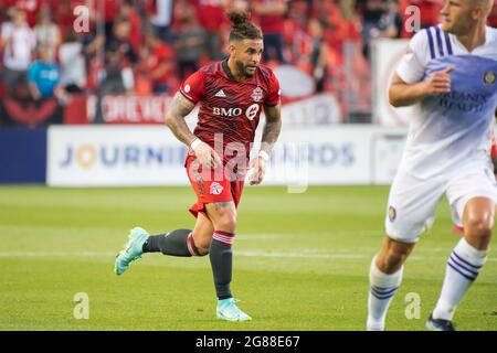 Toronto, Canada. 17 luglio 2021. Dom Dwyer (6) in azione durante il gioco MLS tra Toronto FC e Orlando City SC al BMO Field. (Punteggio finale; Toronto FC 1-1 Orlando City SC). Credit: SOPA Images Limited/Alamy Live News Foto Stock