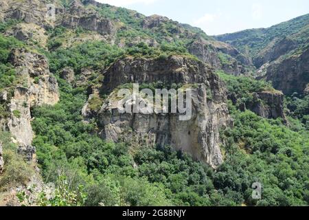 Gola rocciosa in Armenia vicino al monastero di Geghard Foto Stock